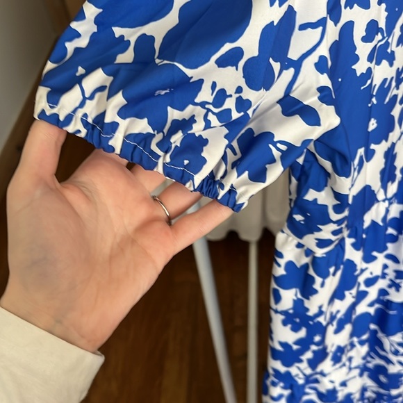 Women’s blue and white floral dress - Picture 6 of 6